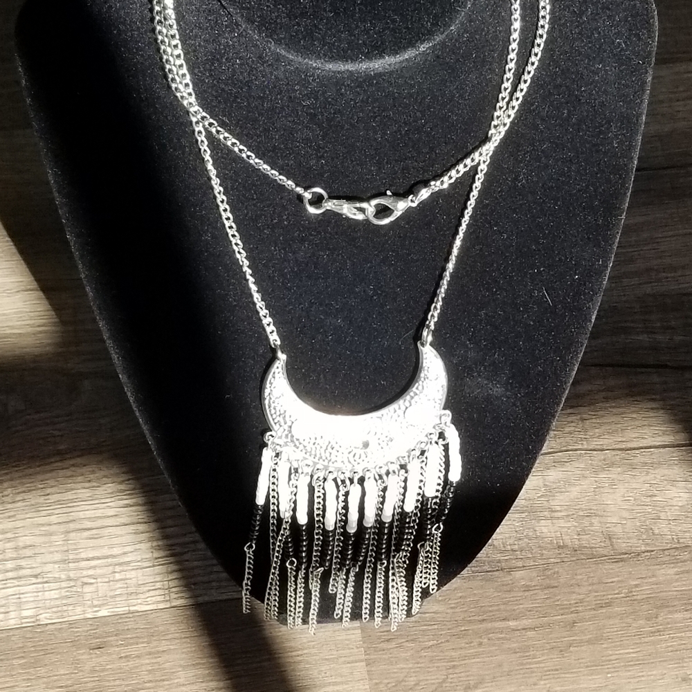 Silver, Black and White Necklace - Picture 2 of 4
